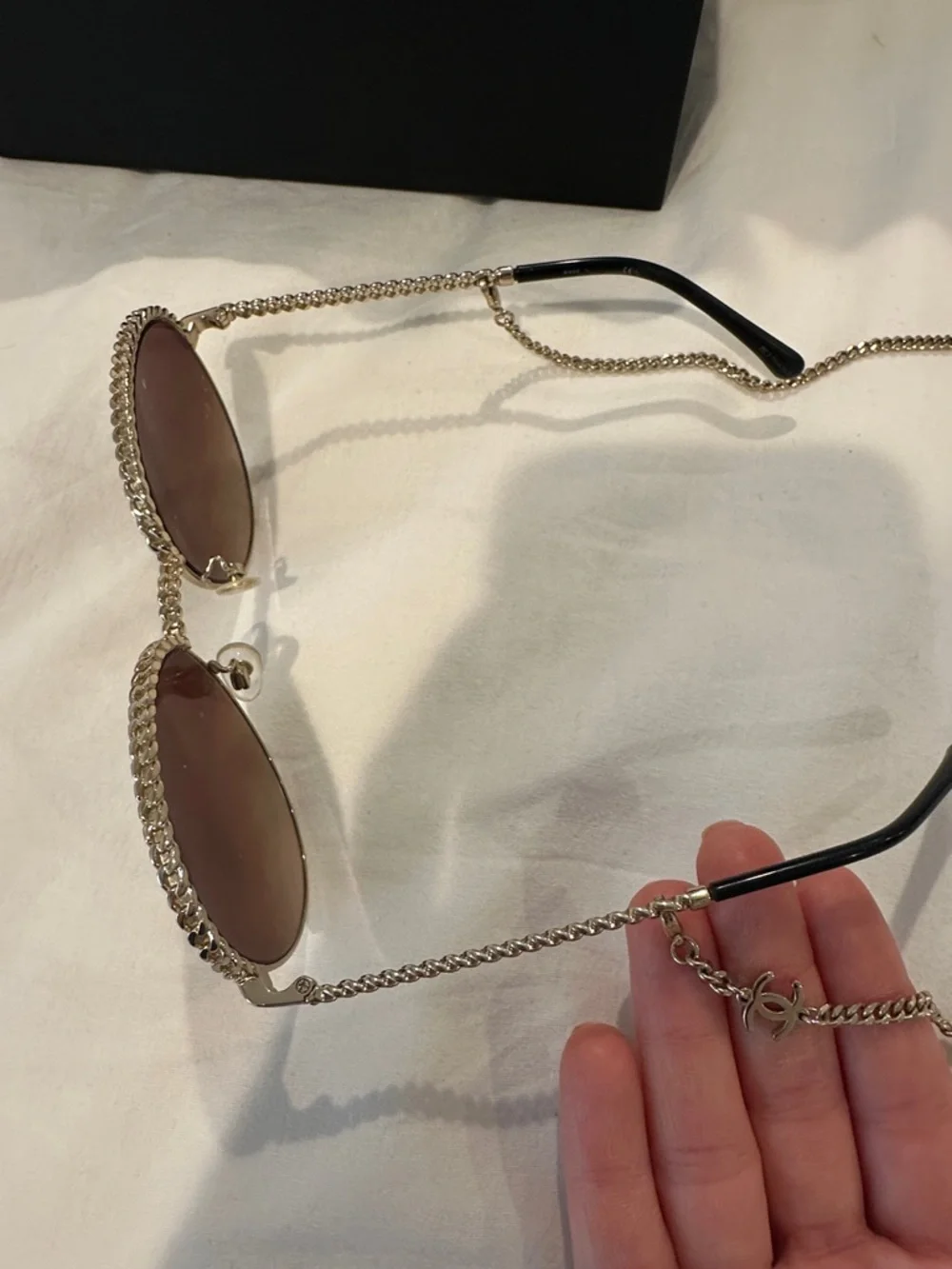 Chanel Chain sunglasses with Chain Gold Authentic - Picture 3 of 8